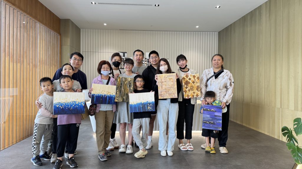 家庭日｜抽象金箔畫體驗